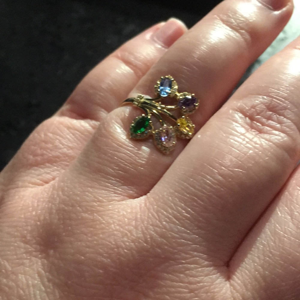 10k gold ring with gems
